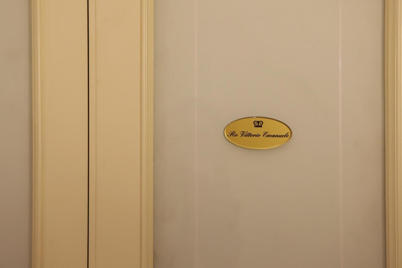 Piazza Dante Suites By Wonderful Italy Napoli Ngoại thất bức ảnh